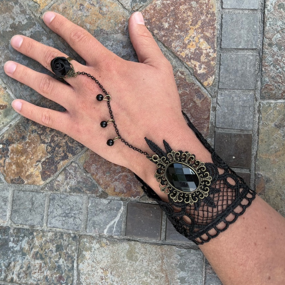 Black Lace Hand Chain Bracelet & Ring Set